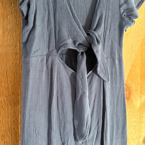 Navy blue jumpsuit with tie and cutout - Picture 7 of 7